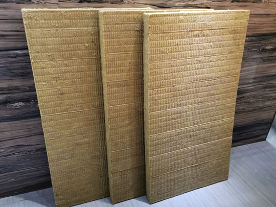 墙体使用岩棉条进行施工如何确保其温度